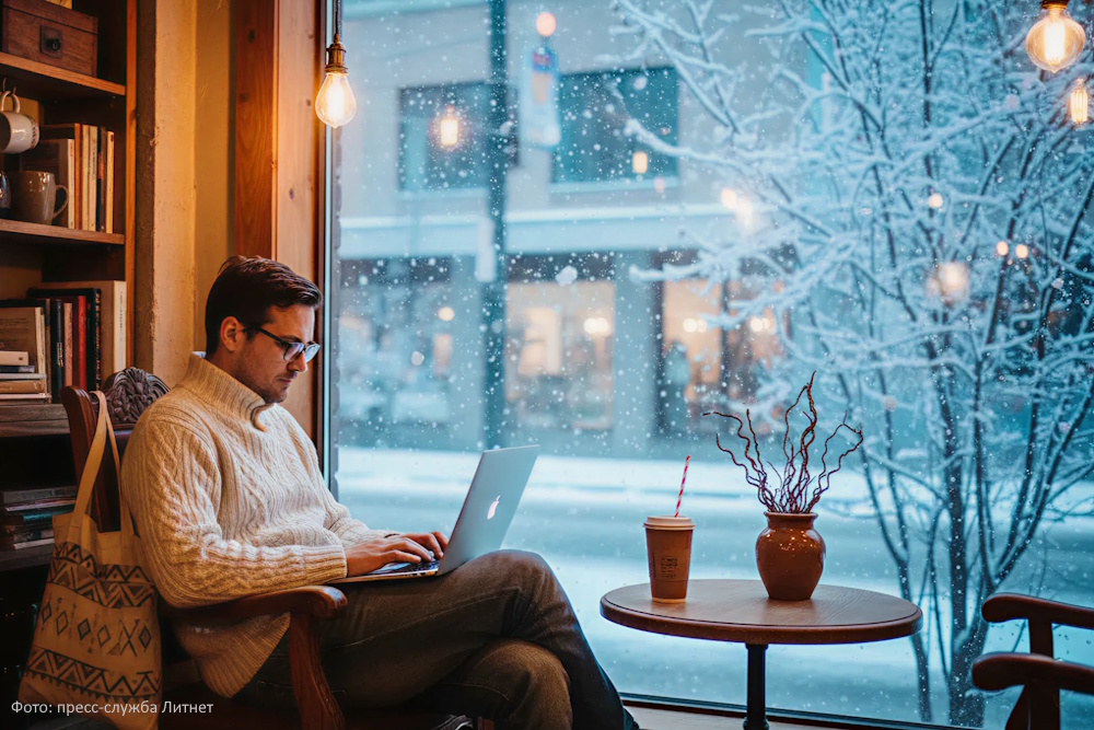 «Литнет»: современные писатели рассказали, что попросили у Деда Мороза