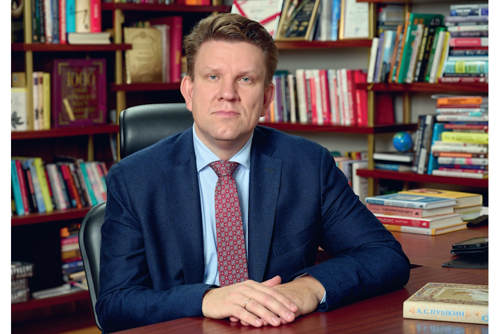 Евгений КАПЬЁВ: «Бестселлер — это просто: качество текста, обложка и маркетинг»