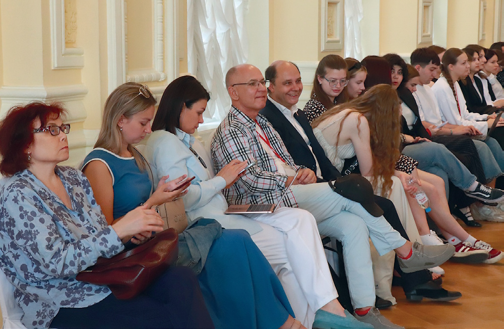 КНИГА+: кроссиндустриальная экономика Журнал